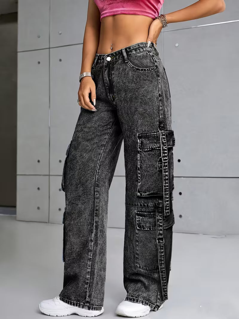 Jeans cargo negros para mujer de pierna ancha con tiras decorativas