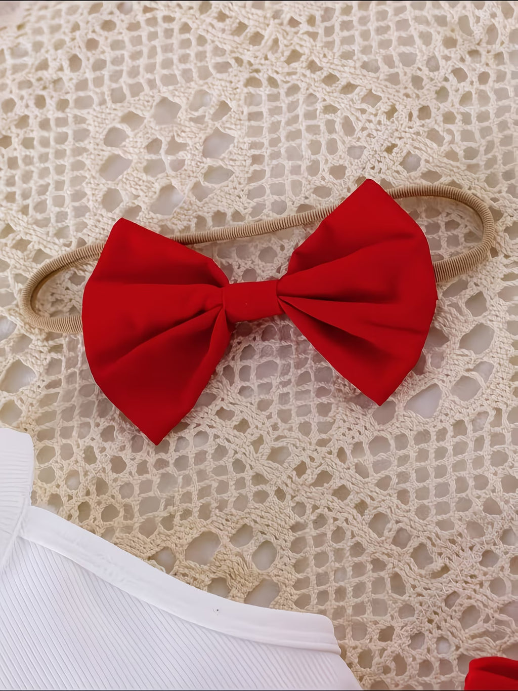 diadema con moño rojo): Diadema con moño rojo del conjunto de 4 piezas para niña de Soñando en Azul