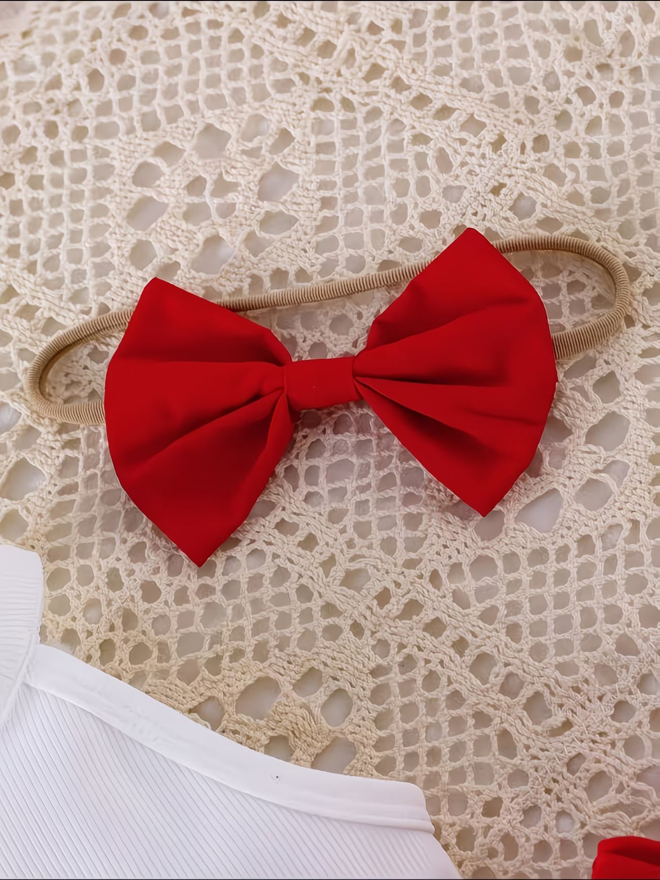 diadema con moño rojo): Diadema con moño rojo del conjunto de 4 piezas para niña de Soñando en Azul