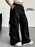 Pantalón cargo Diva Urbana negro para mujer, de pierna ancha, con bolsillos dobles y cintas decorativas.
