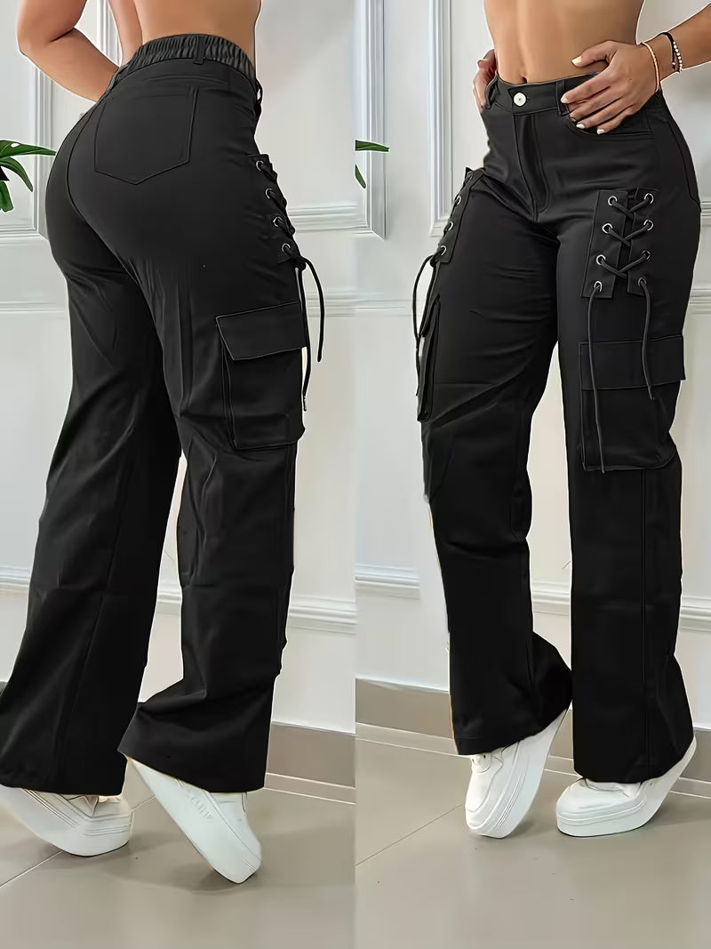Pantalón cargo negro de pierna amplia, vistas frontal y trasera