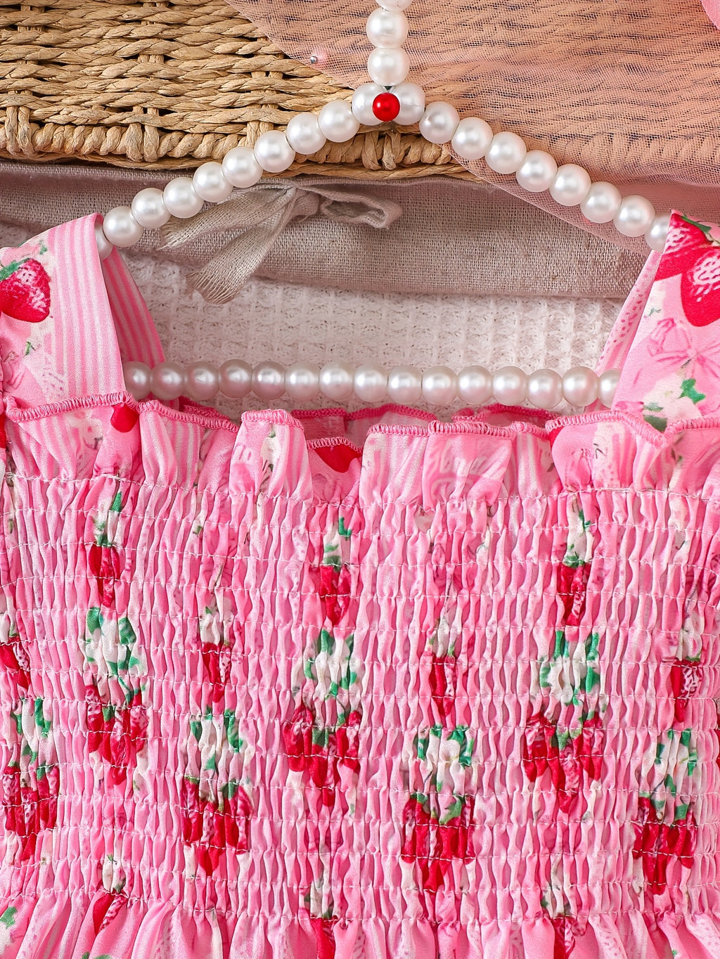 Vestido de Fresas para Niña | Rosa, Manga Burbuja, Tela Suave Arrugada | Uso Casual y Exterior