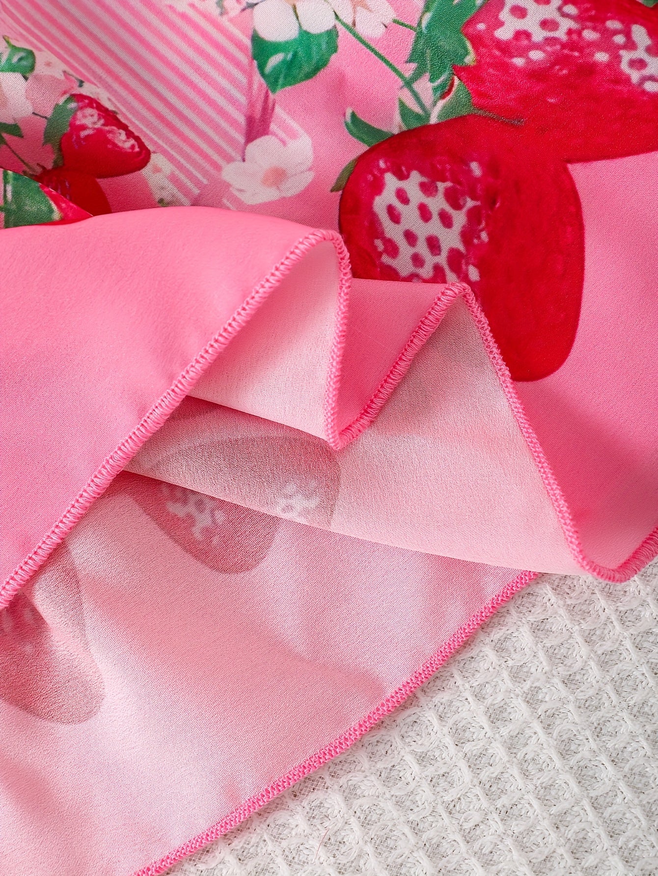 Vestido de Fresas para Niña | Rosa, Manga Burbuja, Tela Suave Arrugada | Uso Casual y Exterior