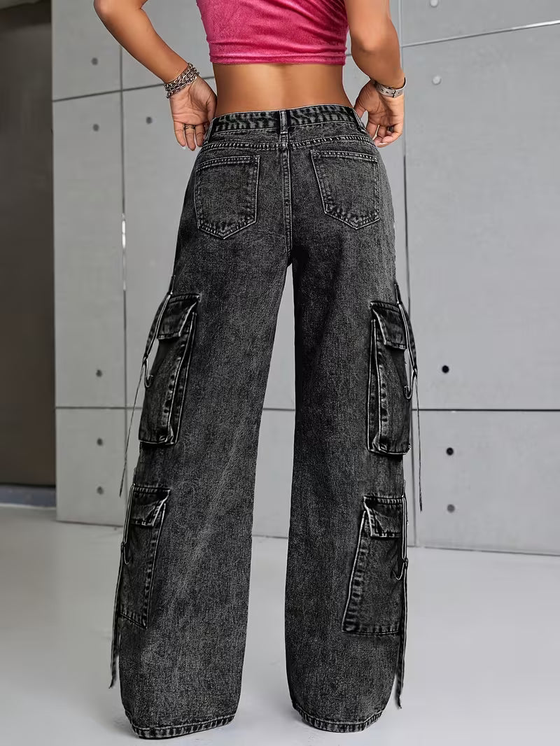 Jeans cargo negros para mujer de pierna ancha con tiras decorativas